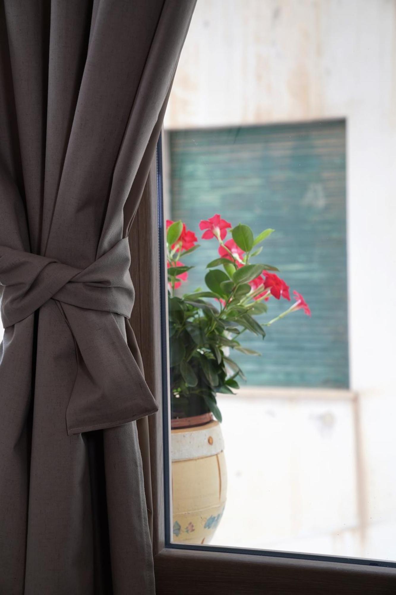 Ducas Rooms And Suite Lascari Exterior photo