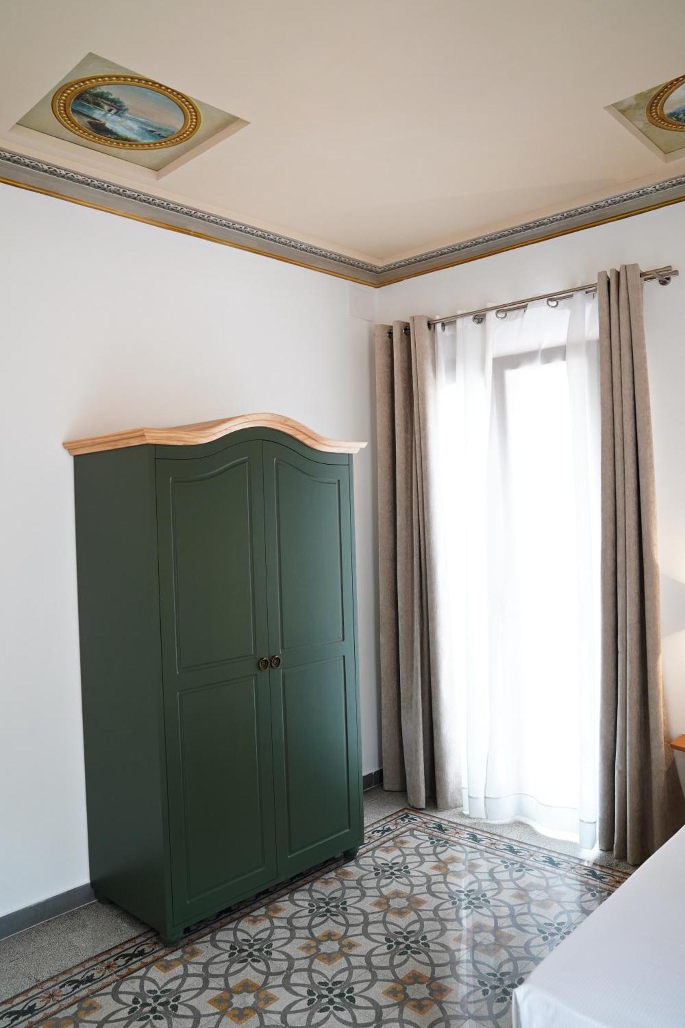 Ducas Rooms And Suite Lascari Exterior photo