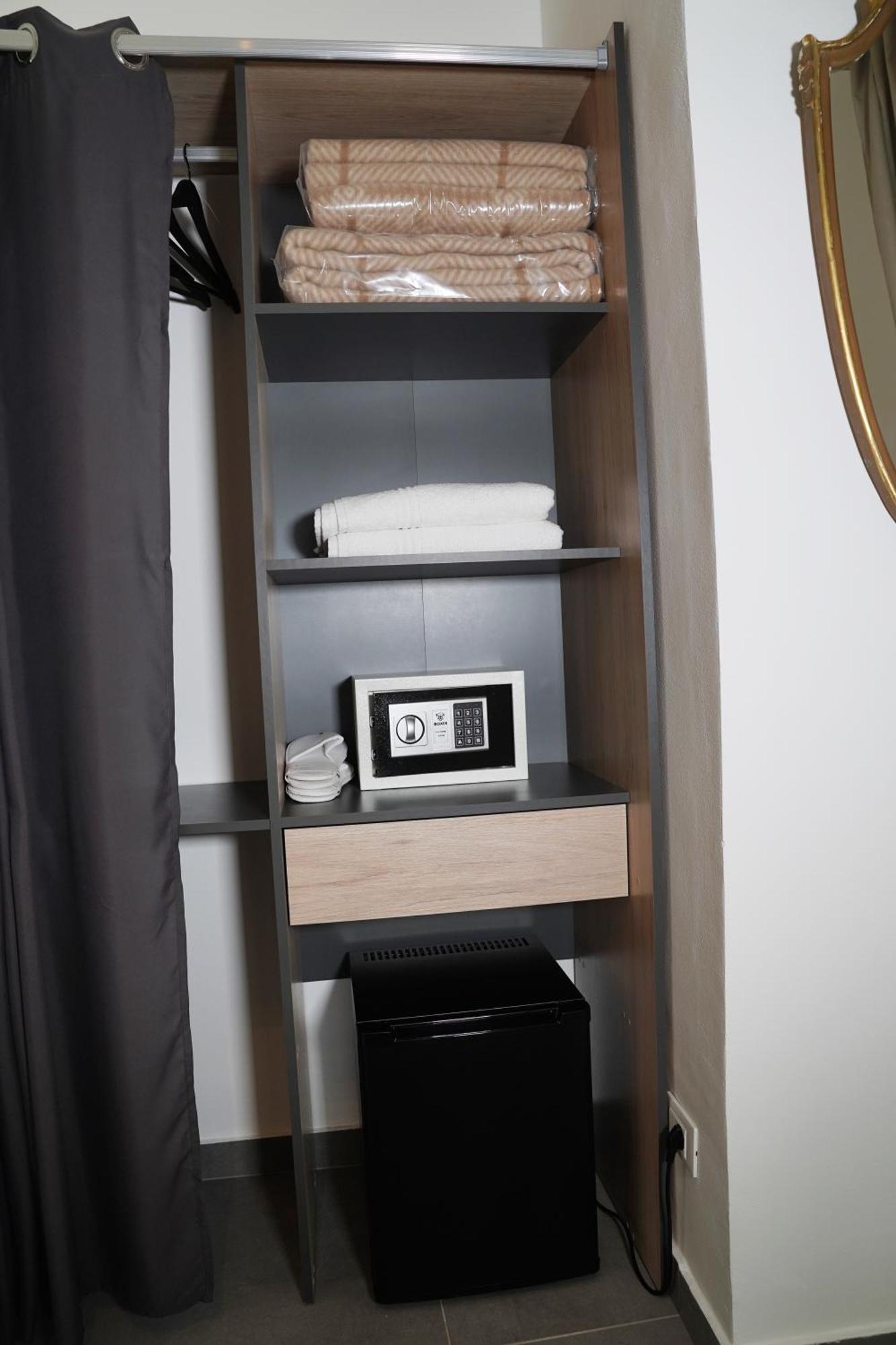 Ducas Rooms And Suite Lascari Exterior photo
