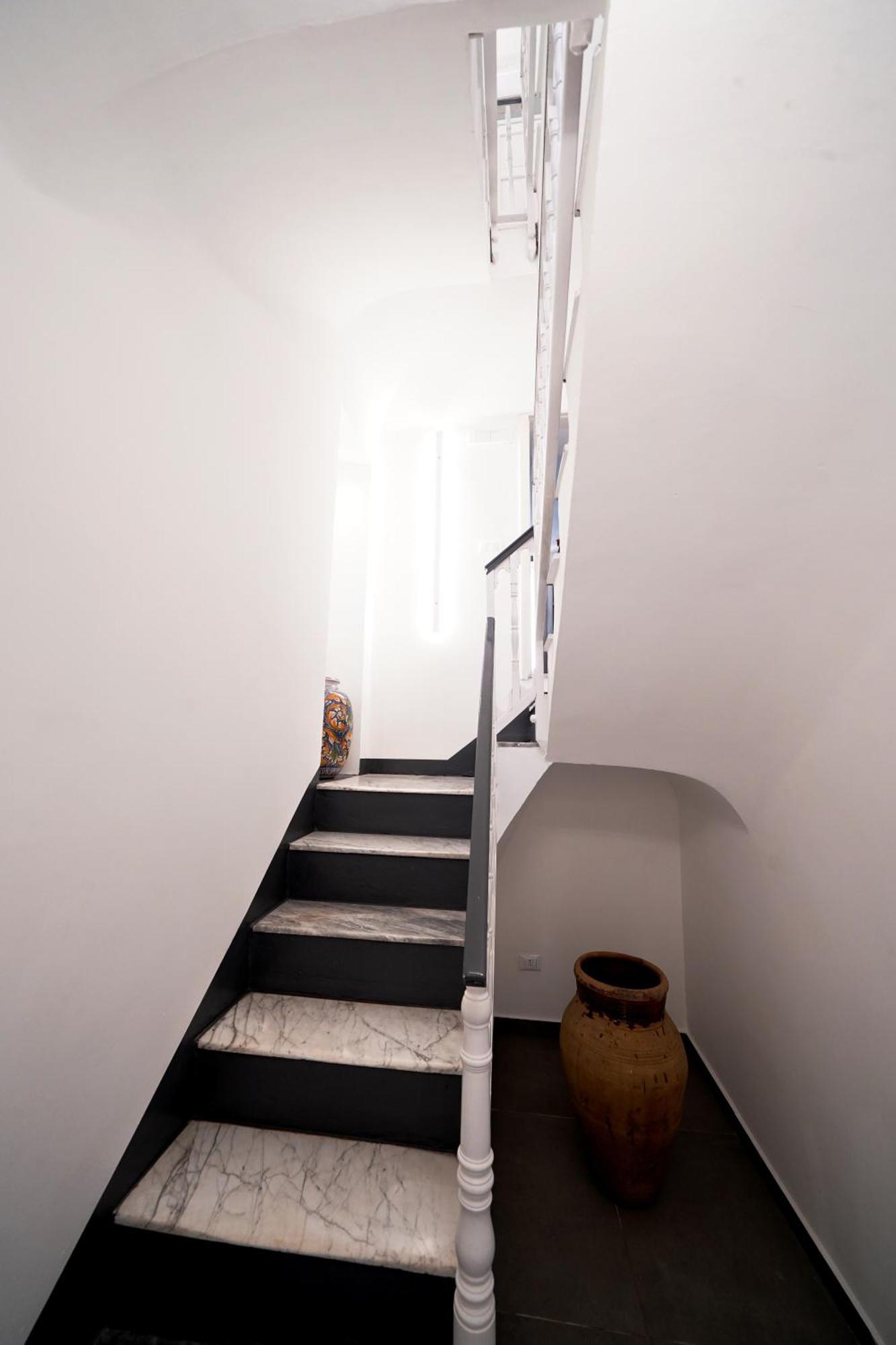 Ducas Rooms And Suite Lascari Exterior photo